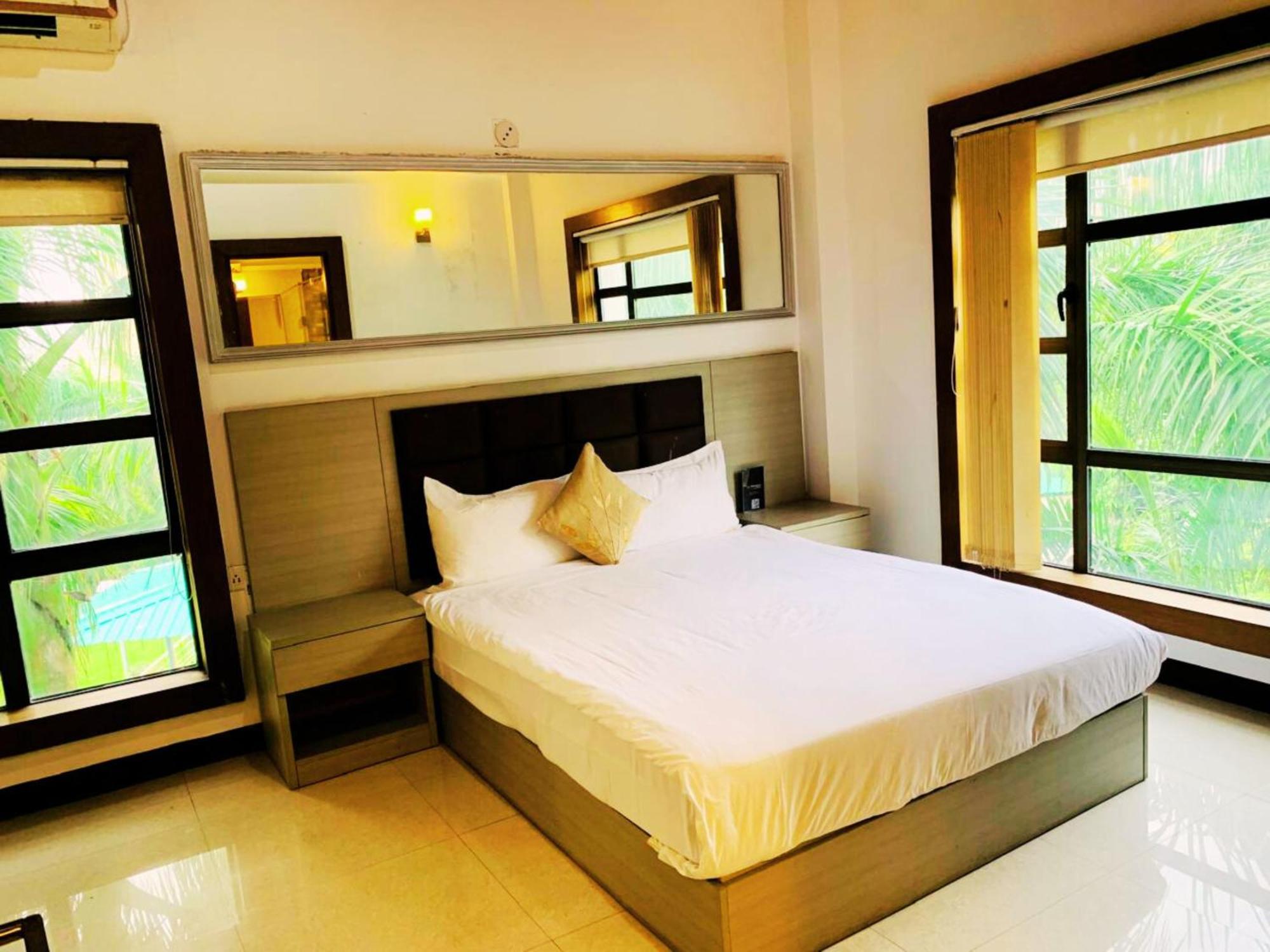 Aristocrat Hotel Kolkata Bagian luar foto