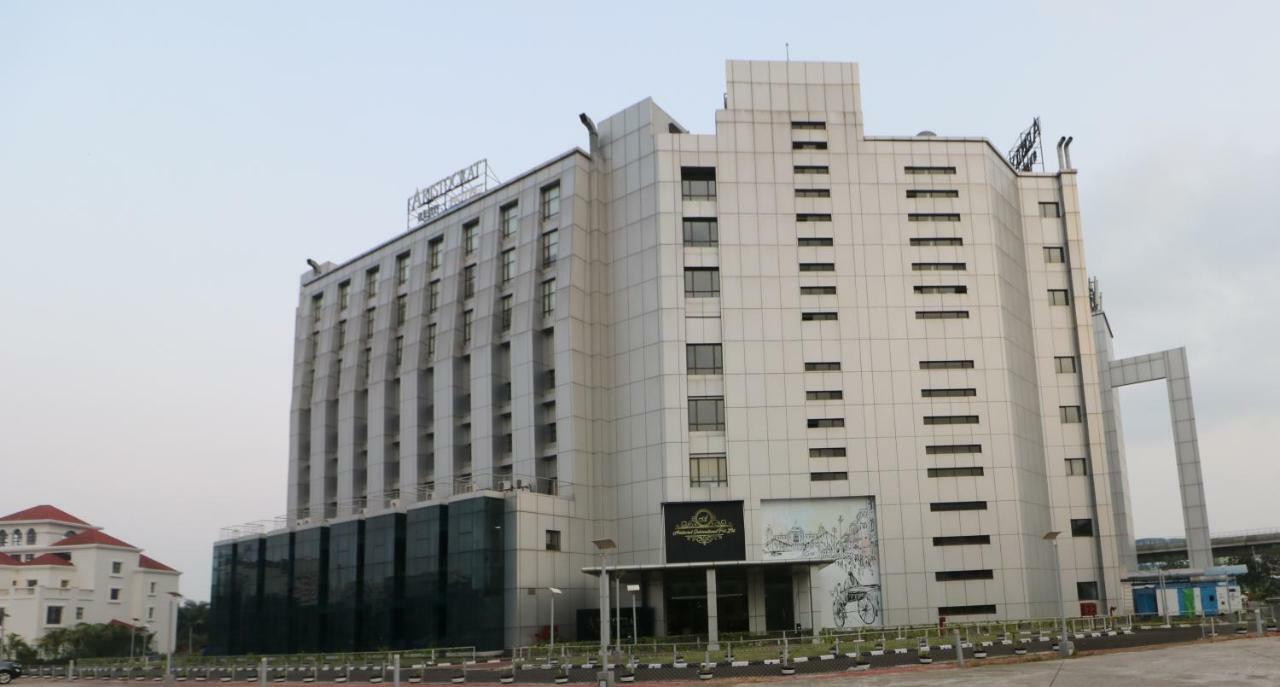 Aristocrat Hotel Kolkata Bagian luar foto